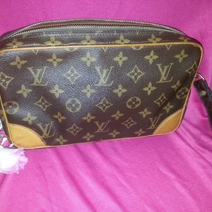 Authentic Vintage Louis Vuitton Compeigne Clutch